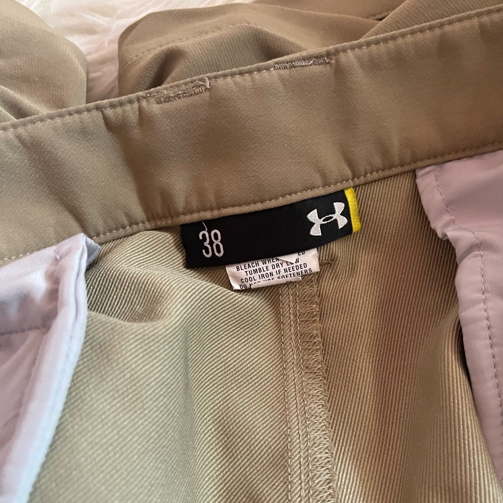 Under Armour Flat Front Chino Golf Shorts 38 - Picture 3 of 3